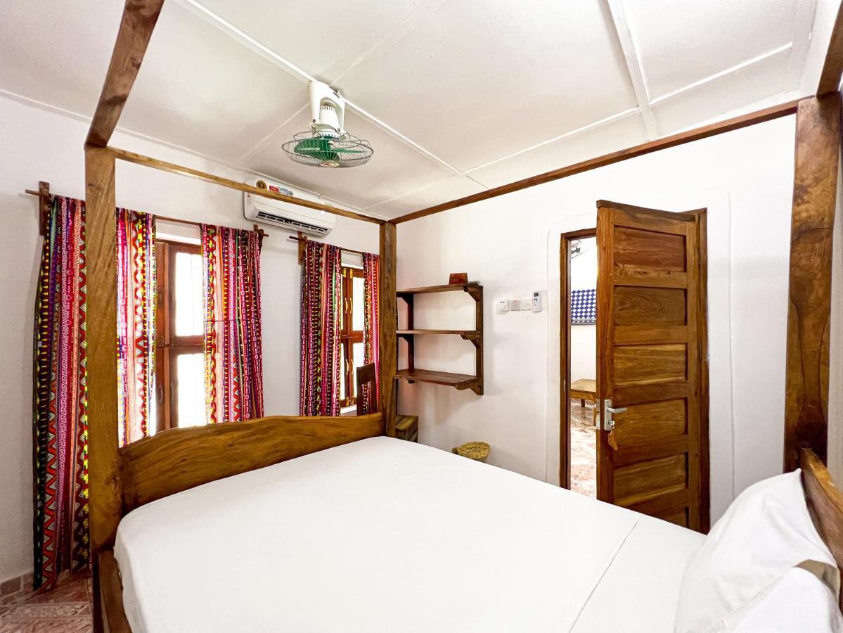 Shoki Shoki Guest House Zanzibar Екстериор снимка